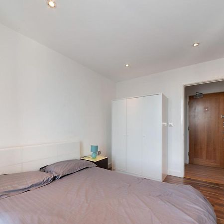 Excel 3 Bedroom Apartment Near City Airport And O2 Arena London Eksteriør billede